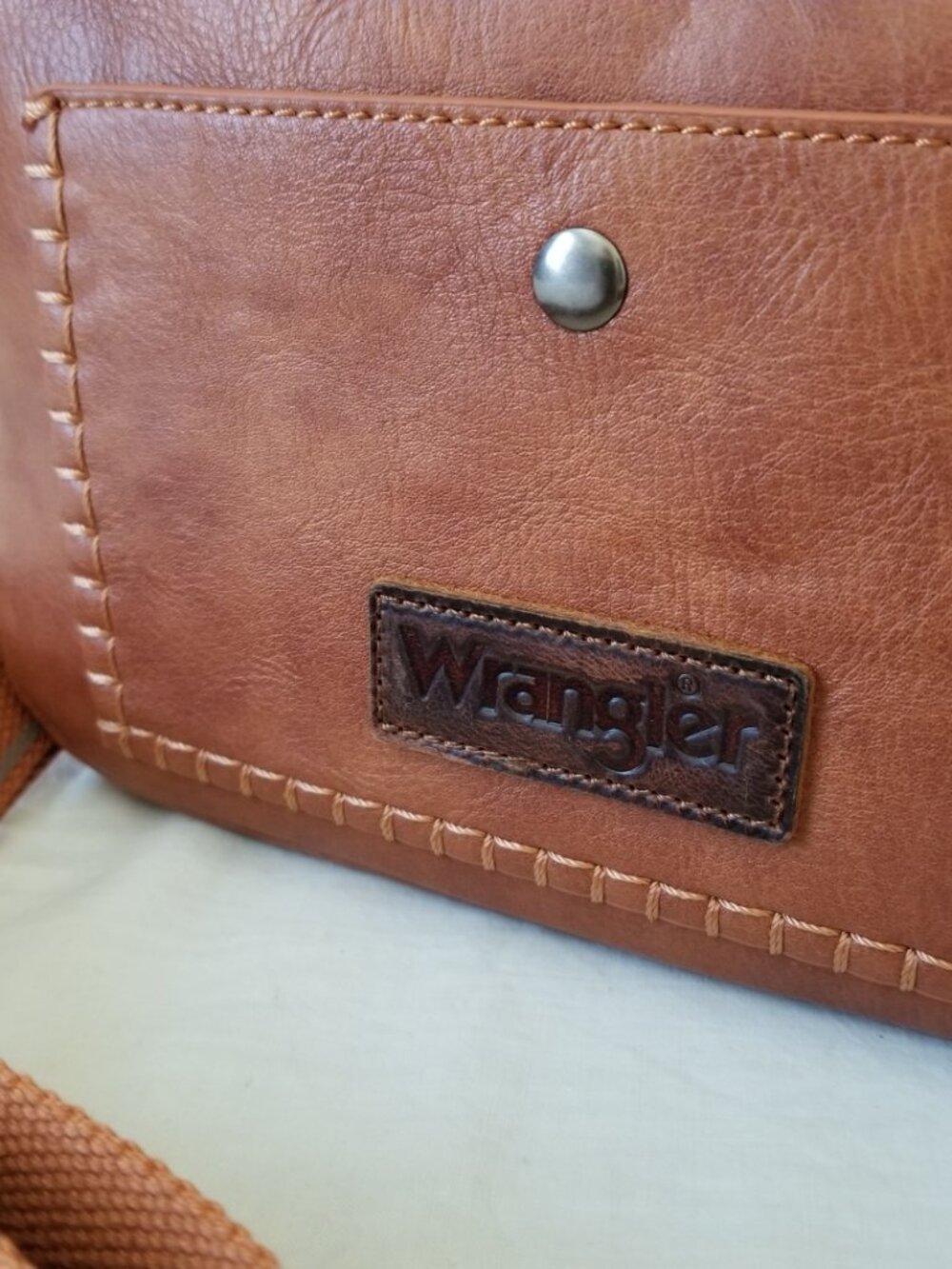 NWT! Wrangler Brown Faux Leather Purse Shoulder Crossbody Bag w/Detachable Strap - Picture 10 of 13